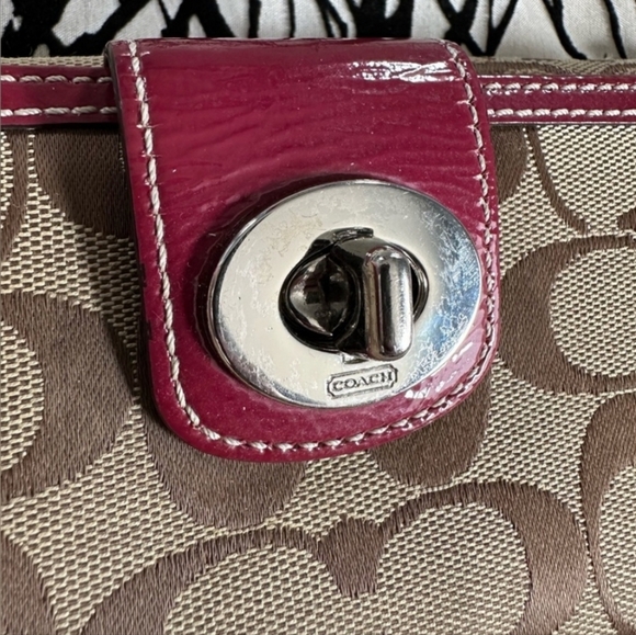 🎉Coach Signature Slim Jacquard Wallet canvas raspberry patent leather - Picture 3 of 8